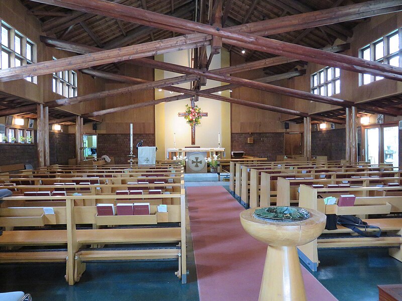 File:St. Alban's Church, Tokyo, Interior.jpg