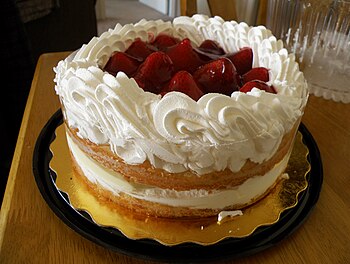 Strawberry layer cake.jpg