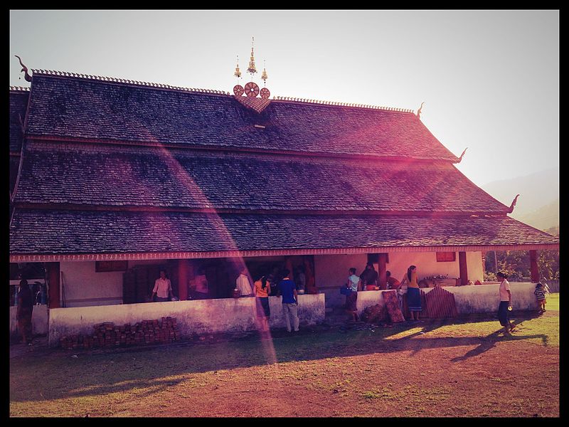 File:Temple in small town north of Laos - panoramio.jpg