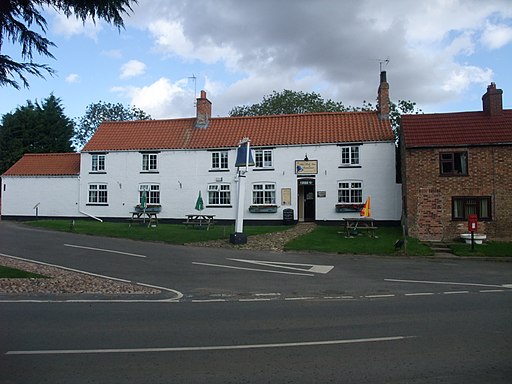 The Blue Bell Inn, Belchford - geograph.org.uk - 2619489