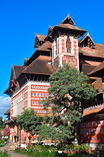 File:The Napier Museum of Thiruvananthapuram, Kerala 04.jpg