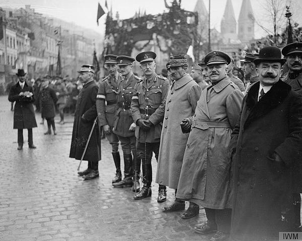 General Haking (4th from right) as member of the Armistice Commission in Spa.