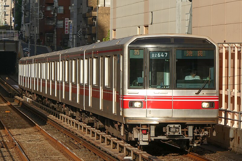 File:Tokyo-Metro-Series02-647.jpg