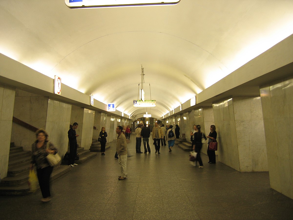 метро новокузнецкая выходы в город