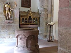 Statue "Christ glorieux", châsse et fonts baptismaux