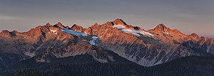 Миниатюра для Файл:Twin Sisters Mountain in Summer by Andy Porter, Mt Baker Snoqualmie National Forest (32106502445).jpg
