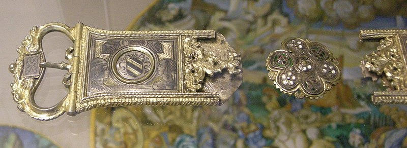 File:Venezia, fibbia e decorazioni da cintura in argento, 1500 circa 01.JPG