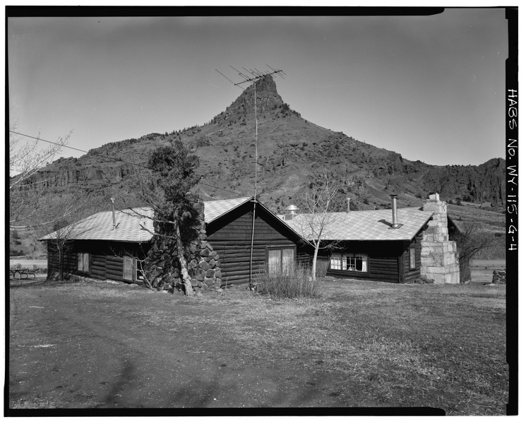 File:View of south rear and east side - Trail Shop, Lodge, 2750 North Fork Highway, Cody, Park County, WY HABS WYO,15-CODY.V,3G-4.tif