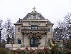 Außenansicht der Villa Volta