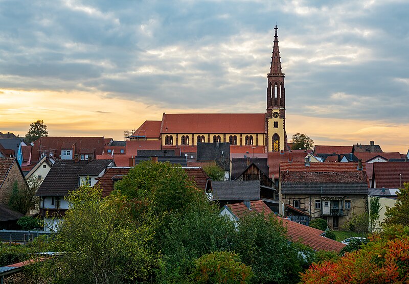 File:Waibstadt - Altstadt - Stadtpfarrkirche - Ansicht von Osten (1).jpg