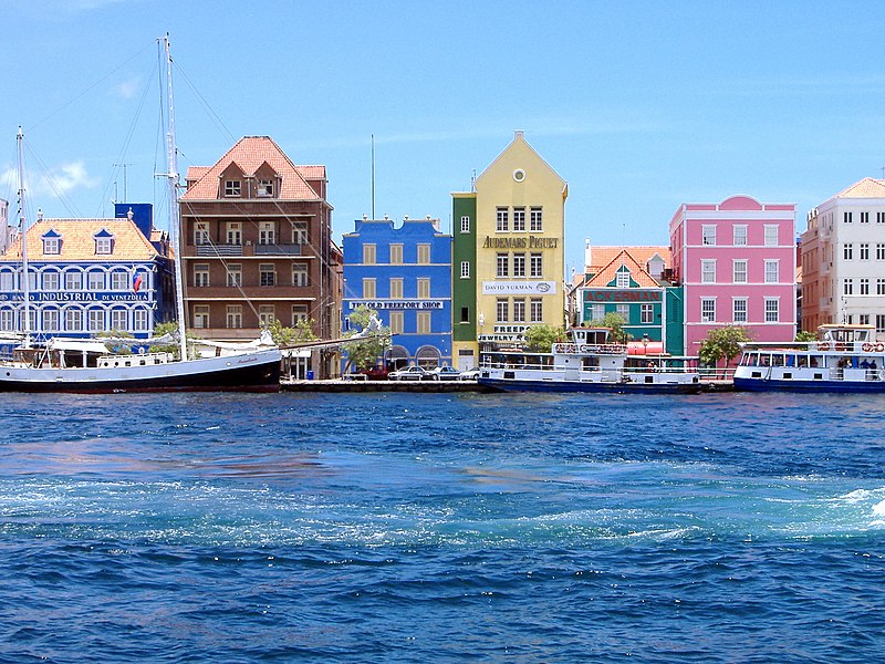 File:Willemstad harbor.jpg