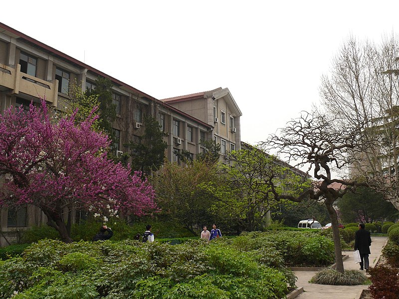 File:Xi'an Jiaotong University 12.jpg