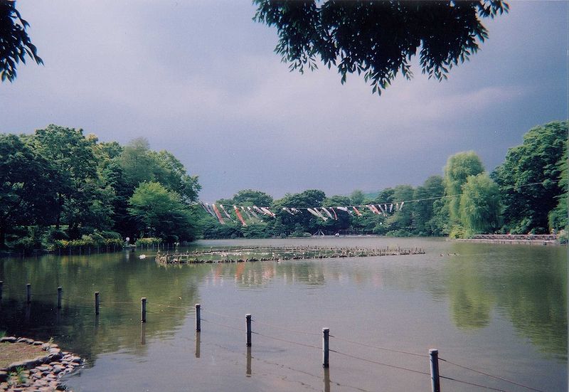 File:Zenpukuji park.jpg