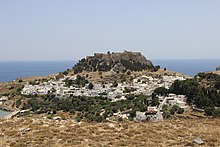 View of the citadel of Lindos (2014) Vid na Lindos s dorogi. Rodos. Greece. Iiun' 2014 - panoramio.jpg