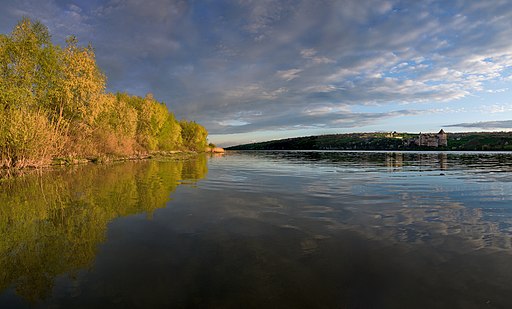 Дністер біля села Брага, вид на Хотин