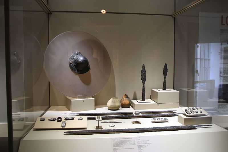 File:0815 - Museo archeologico di Milano - Corredo longobardico (sec. VI-VII) - Foto Giovanni Dall'Orto, 13-mar-2012.jpg