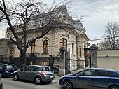 Belle Époque city-house in Bucharest (Romania), transformed into a bookshop