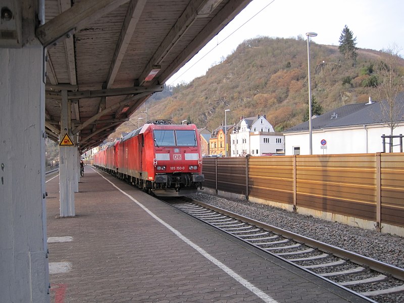 File:185 150-0 Bahnhof Braubach.jpg