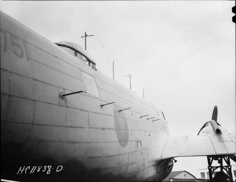 File:ASV Mk II side array on Douglas Digby at Rockcliffe.png