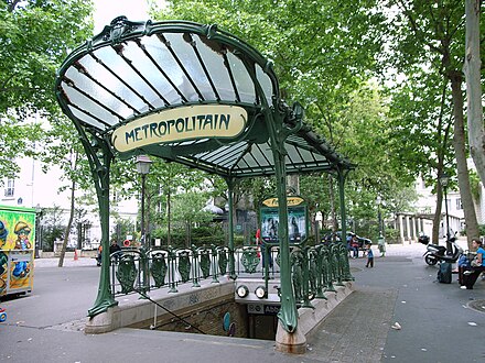 Beautiful entrance to a Métropolitain station in Paris
