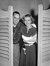 Alice Babs og regissøren Gösta Bernhard under innspillingen av filmen Drömsemester (1952)