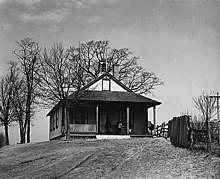 Amish schoolhouse in Lancaster County, Pennsylvania in 1941 Amish schoolhouse.jpg