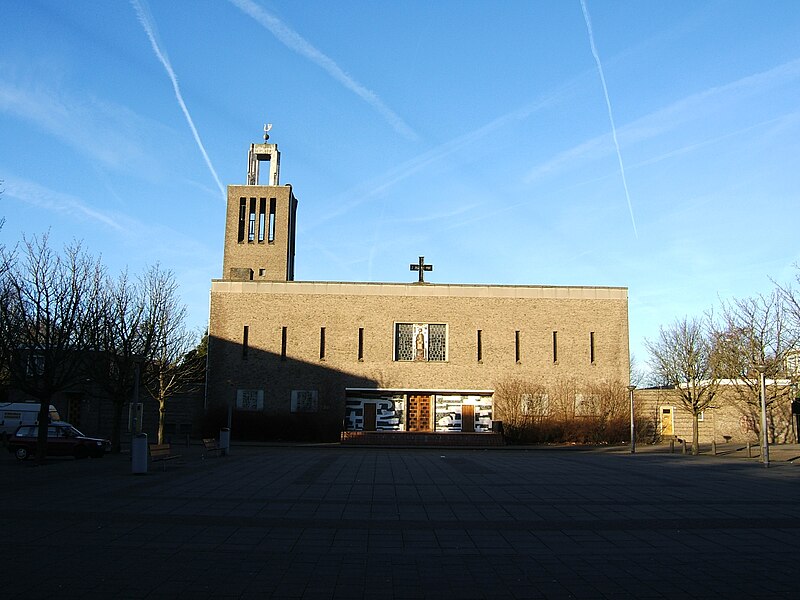 File:Amsterdam Pius X Kerk.jpg