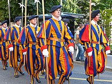 Anciens gardes suisses pontificaux à Lausanne 12.jpg