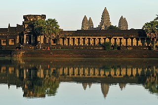 <span class="mw-page-title-main">Khmer architecture</span> Architecture built by the Khmers during the Angkor period