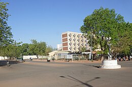 Bâtiment de l'Université de Ouagadougou.jpg