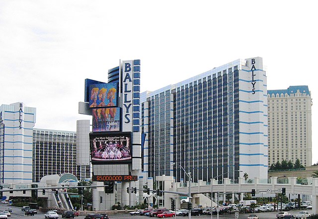 Paris Las Vegas Exterior - Paris Las Vegas Hotel Entrance