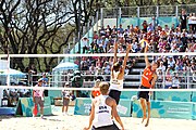 Deutsch: Beachvolleyball bei den Olympischen Jugendspielen 2018; Tag 8, 14. Oktober 2018; Mädchen, Achtelfinale – Mexiko-China 0:2 (15–21/16–21) English: Beach volleyball at the 2018 Summer Youth Olympics at 14 October 2018 – Girls Round of 16 – Mexico-China 0:2 (15–21/16–21)