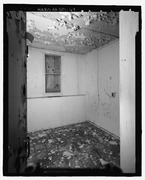 File:Bedroom, northside of Building 7, looking north - POW-3 Distant Early Warning Line Station, Bullen Point, Prudhoe Bay, North Slope Borough, AK HABS AK-201-64.tif