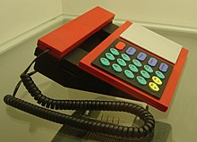 Beocom 2000, 1989-2000. Beocom 2000 telefon (1989) - Gideon Loewy.JPG