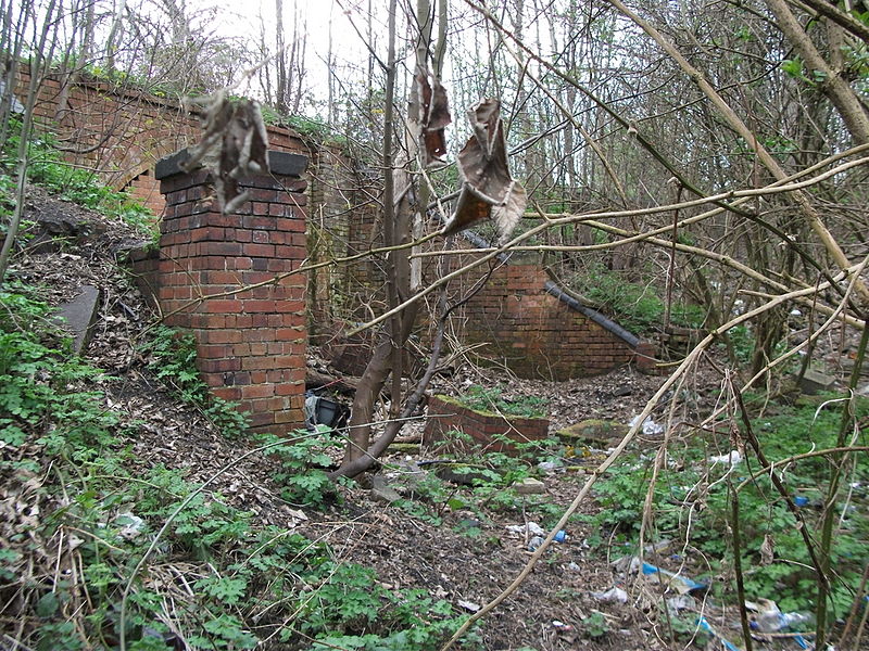 File:Beverley Road station underpass 4.JPG