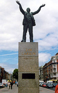 Statue of James Larkin on O'Connell Street (Oisin Kelly 1977) Big-Jim-Larkin.jpg