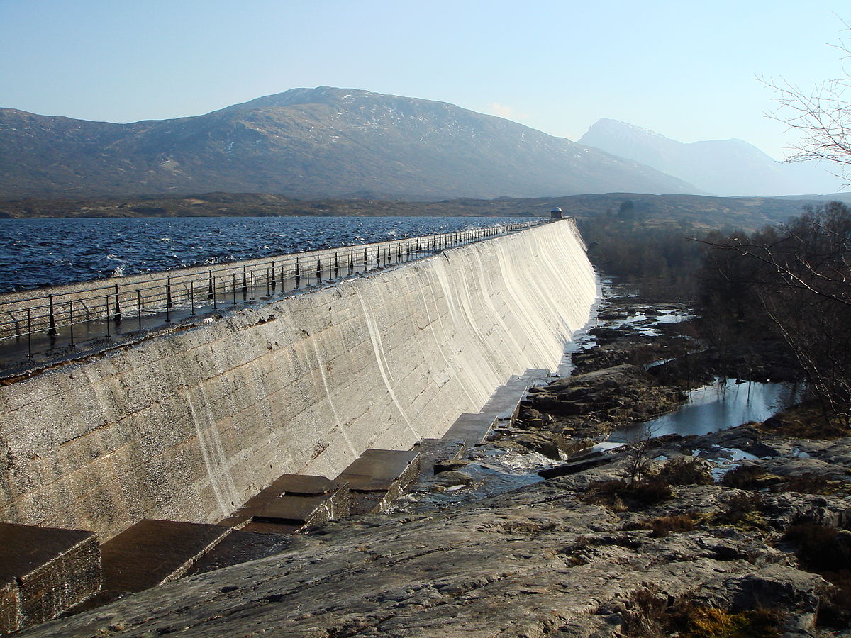 История создания водохранилищ. Плотина в Шотландии. Кряж Блэкуотер. Плотина системы монаха. Ава за дамба.