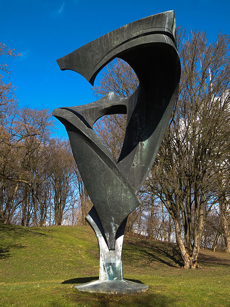 Blossom Memorial (Schuttblume) in Munich at the olympic mountain 004