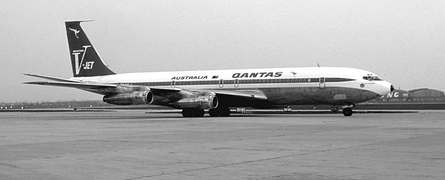 Qantas Boeing 707, Heathrow airport, London, 1969