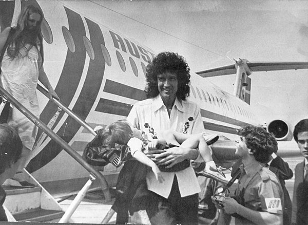 May with Queen arriving in Argentina, 1981