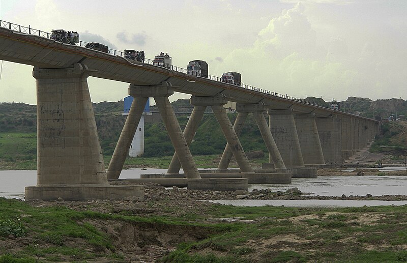 File:Bridge on Chambel river, Rajasthan, India.jpg