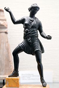 Estatuilla de bronce galorromana de la diosa Diana (siglo I)