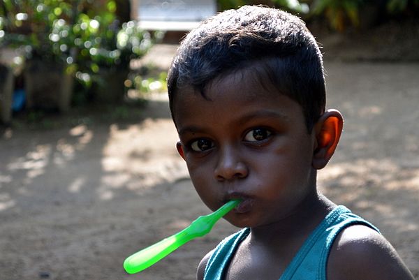 Brushing Kid