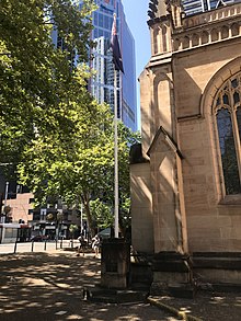 CENEF memorial tiang bendera di St andrew's Cathedral, Sydney.jpg