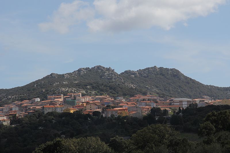 File:Calangianus - Panorama (05).JPG