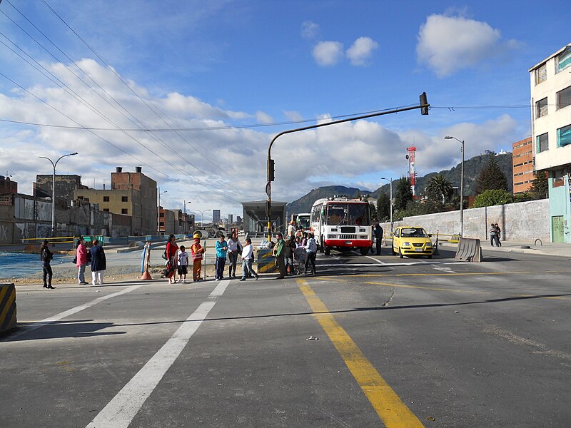 File:Carrera Décima con cl 1.JPG