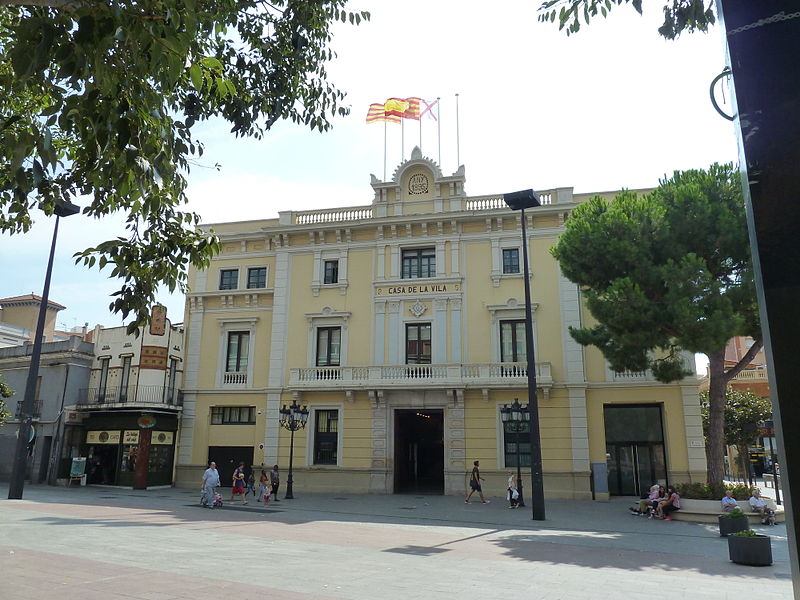 File:Casa de la Ciutat - Ajuntament, l'Hospitalet-1.JPG