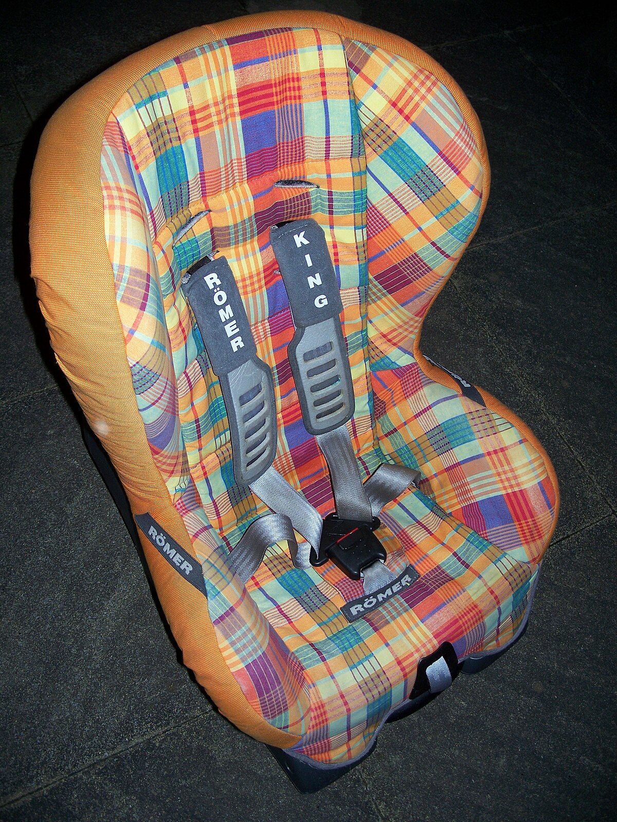 Asiento infantil para coche