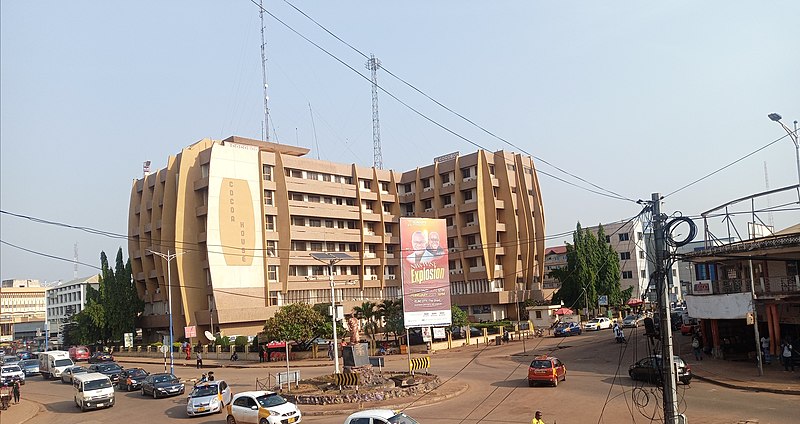 File:Cocoa House in Sunyani.jpg