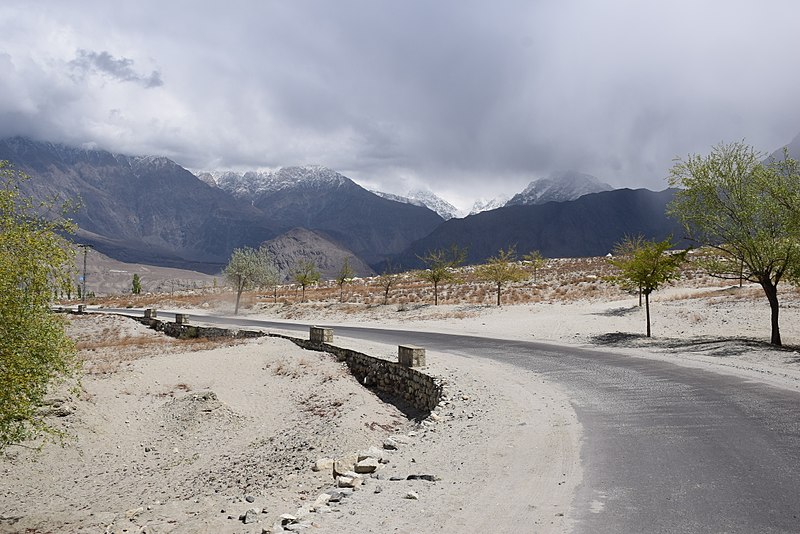 File:Cold desert Skardu.jpg